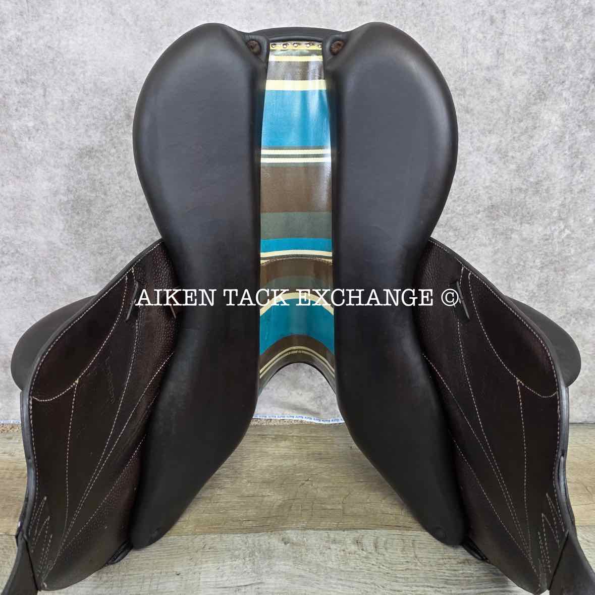 2018 Voltaire Lexington Monoflap Jump Saddle, 17" Seat, 0A Flap, Medium Wide Tree, PRO Panels, Full Buffalo Leather