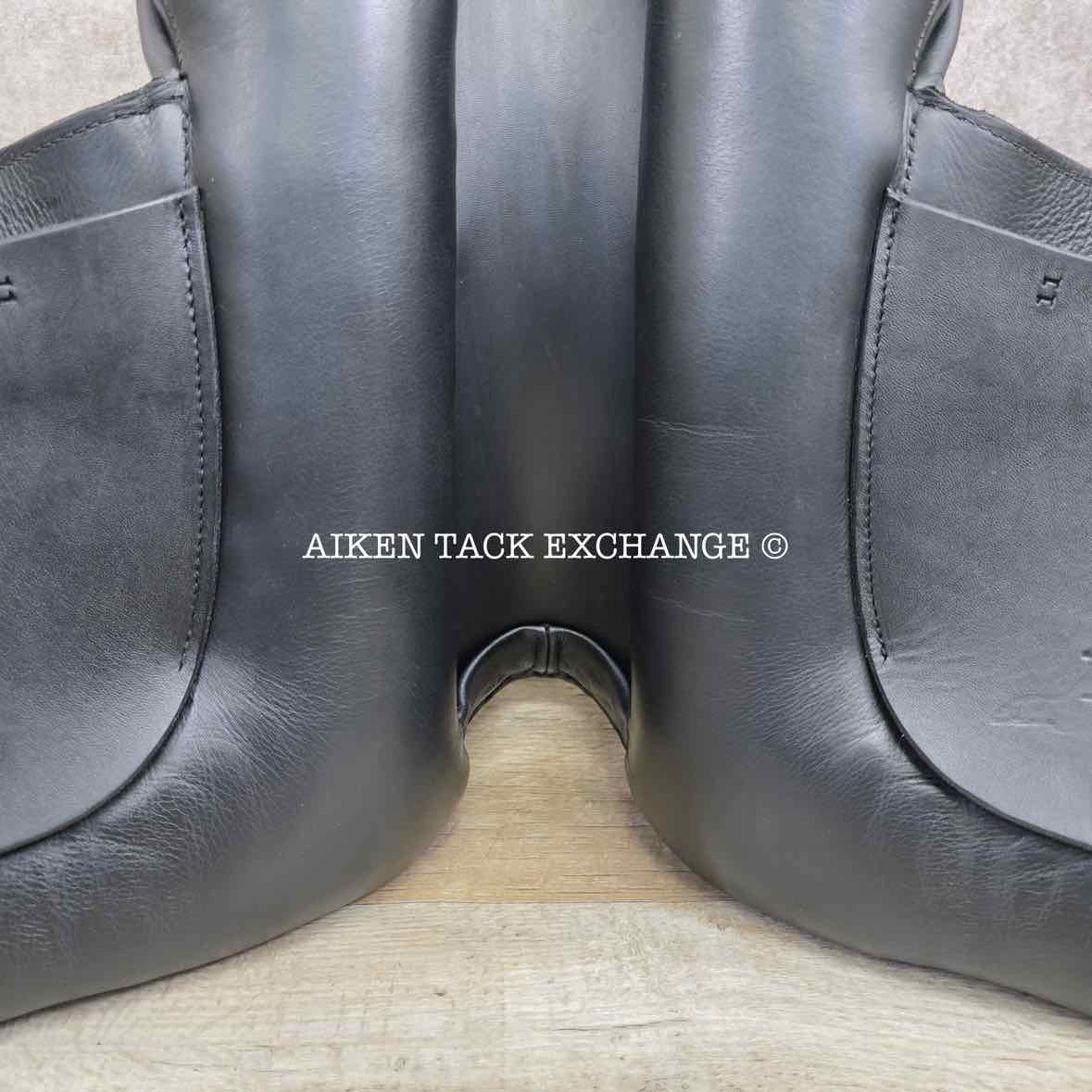 2020 County Epiphany Monoflap Dressage Saddle, 17.5" Seat, Medium Narrow Tree, Wool Flocked Panels