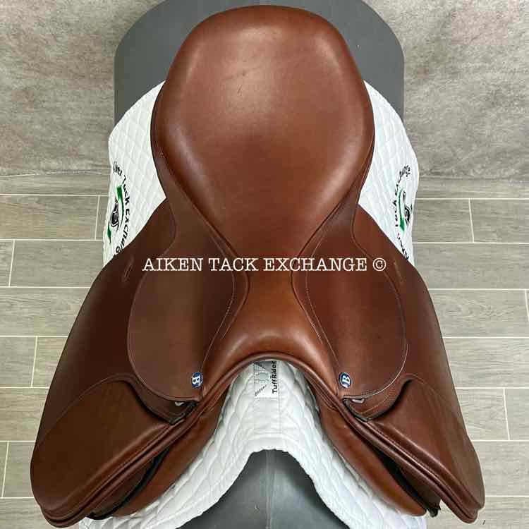 2013 Barnsby Aurora Close Contact Jump Saddle, 18" Seat, Medium Wide Tree, Foam Panels