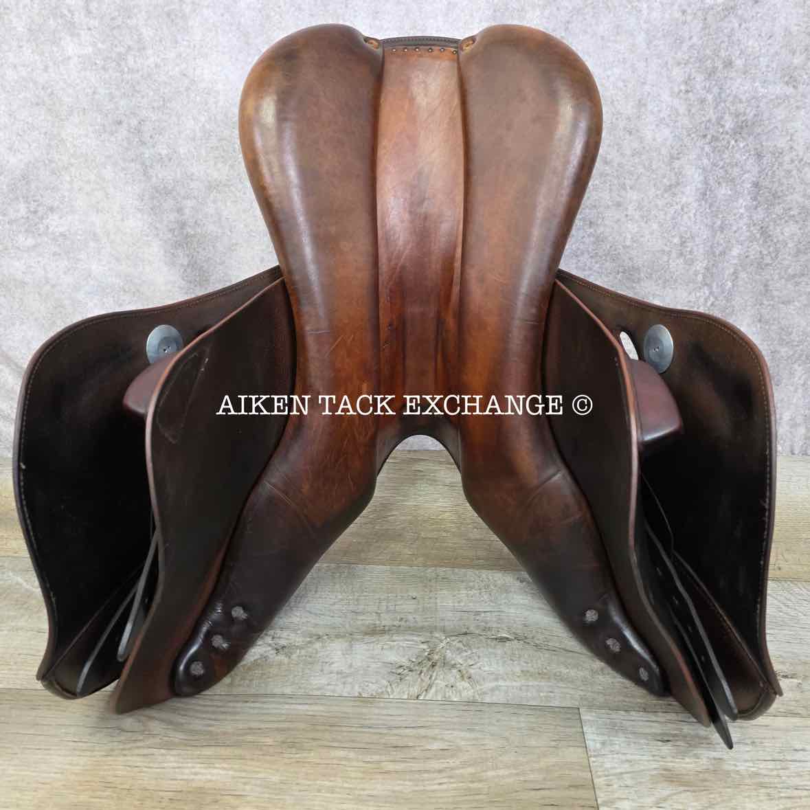 **SOLD** 2013 Meyer Act 1 Close Contact Jump Saddle, 18" Seat, Medium Tree, Foam Panels