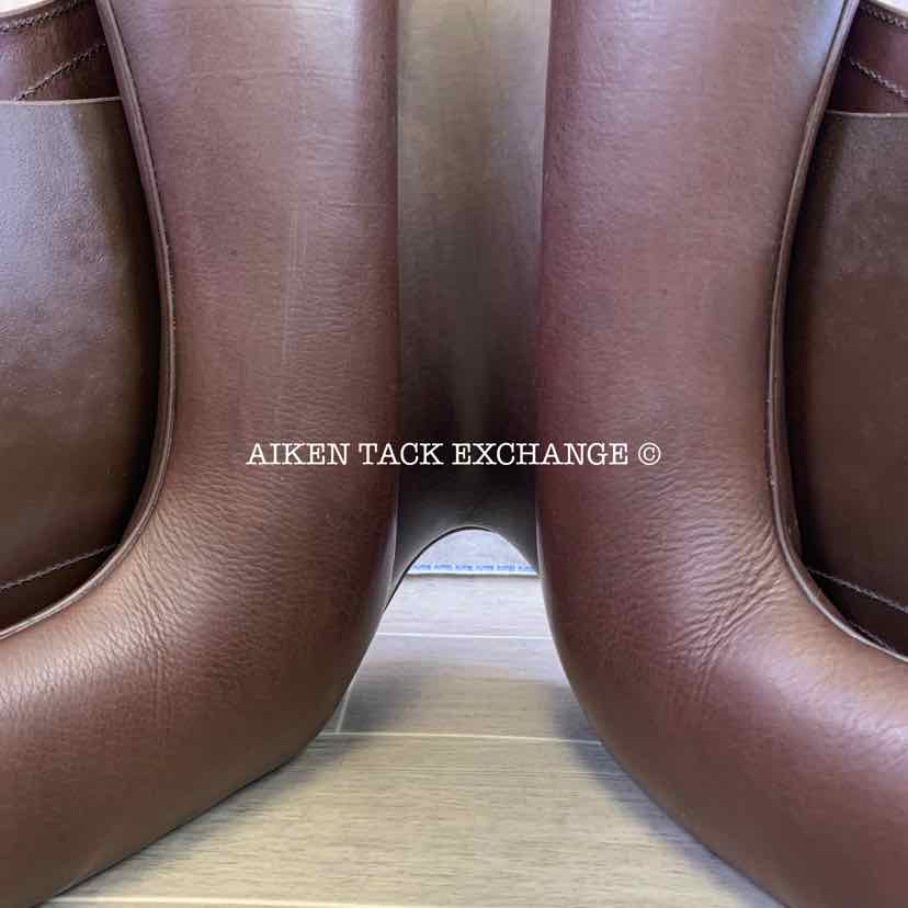 **SOLD** 2022 JC Performance Line P1 Dressage Saddle, 18" Seat, 34 Tree - Medium Wide, Wool Flocked Pony Panels