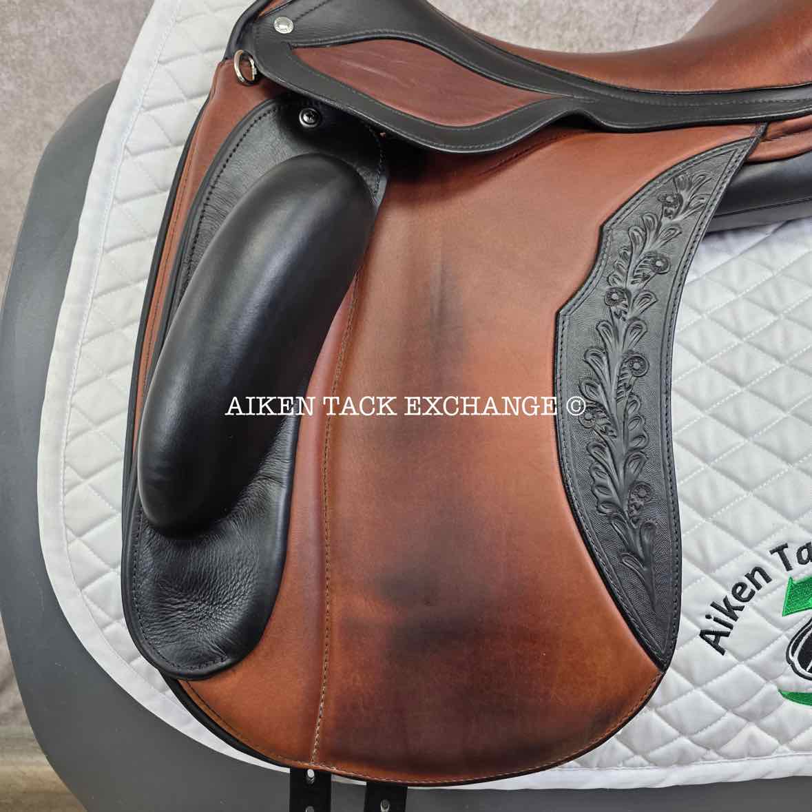 2023 Schleese Tribute Monoflap Dressage Saddle, 18" Seat, Adjustable AdapTree, Wool Flocked Panels