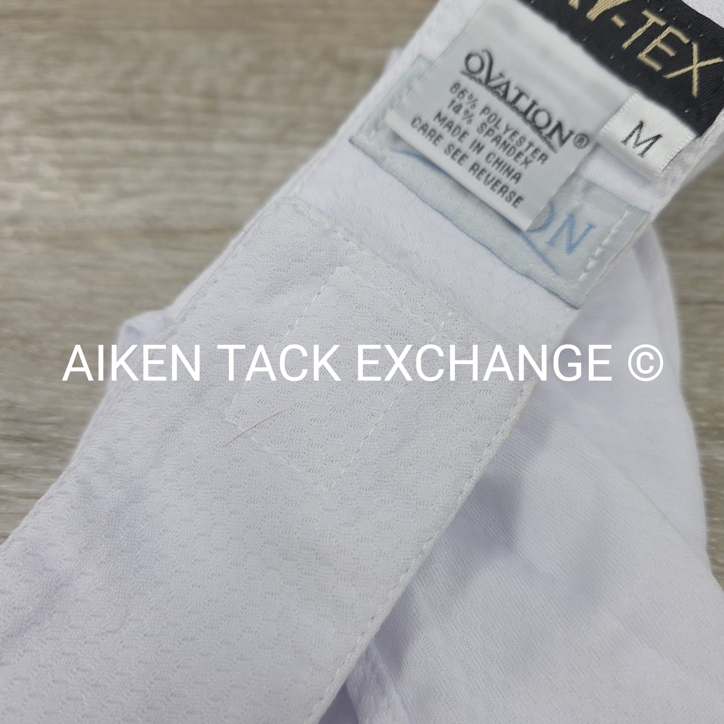 Ovation Dry-Tex Pre-Tied Stock Tie, Medium