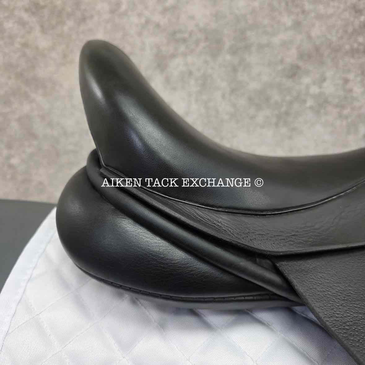 2007 Black Country Eloquence Dressage Saddle, 18" Seat, Wide Tree, Wool Flocked Panels