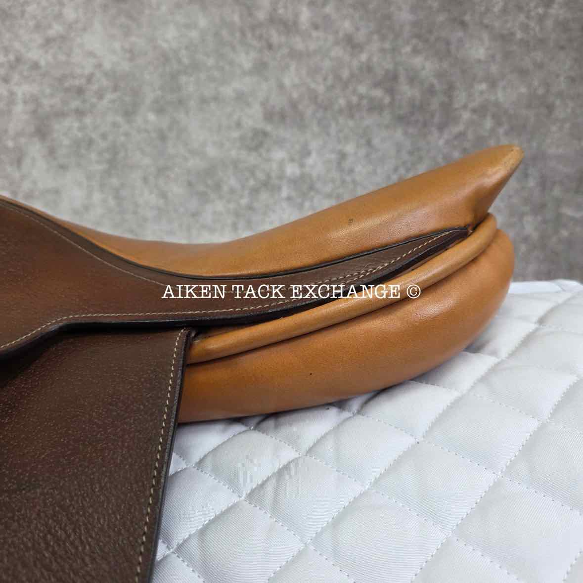 Beval LTD Junior Close Contact Saddle, 15" Seat, Medium Tree, Foam Panels