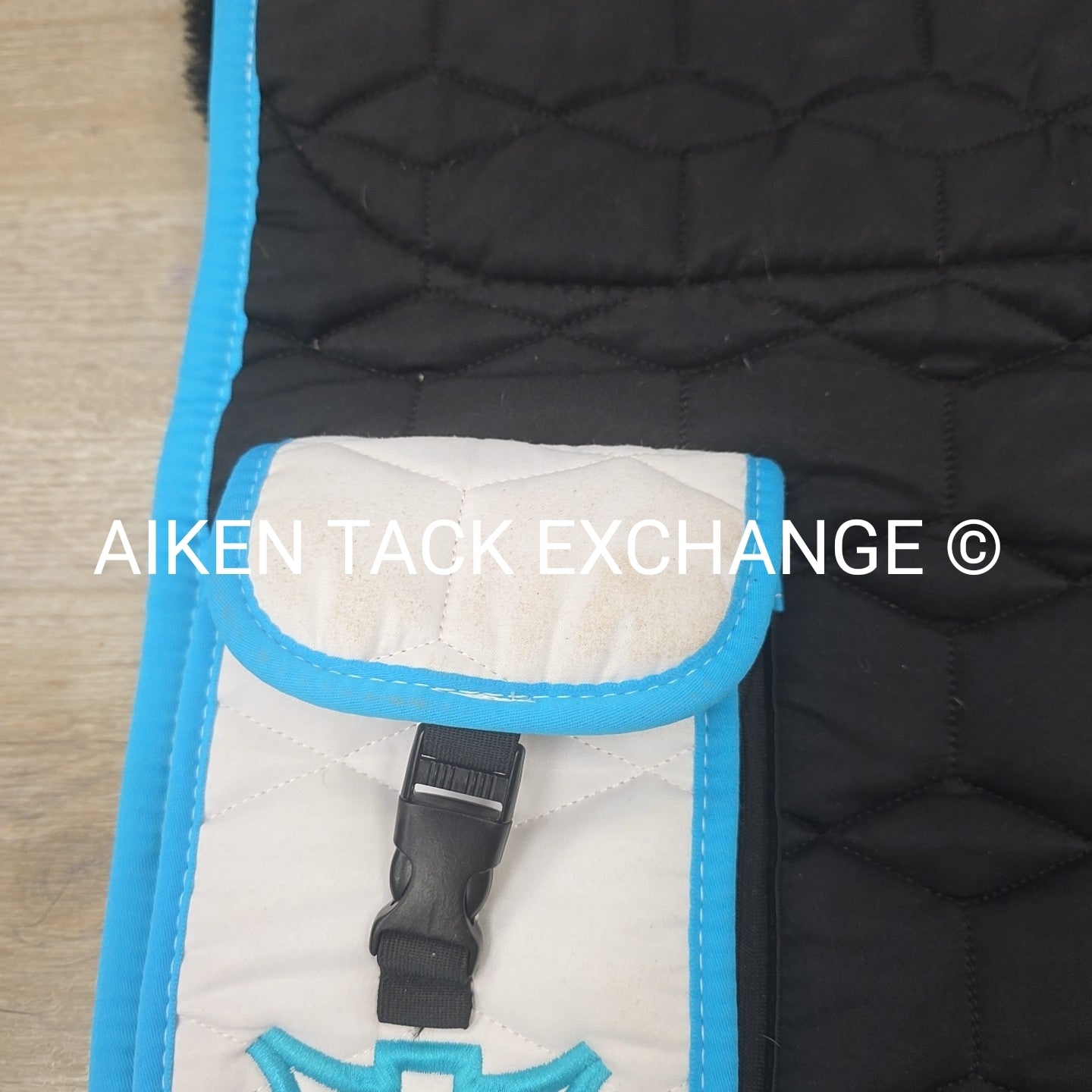 Mattes Dressage Trekking Saddle Pad with Sheepskin, Size Medium