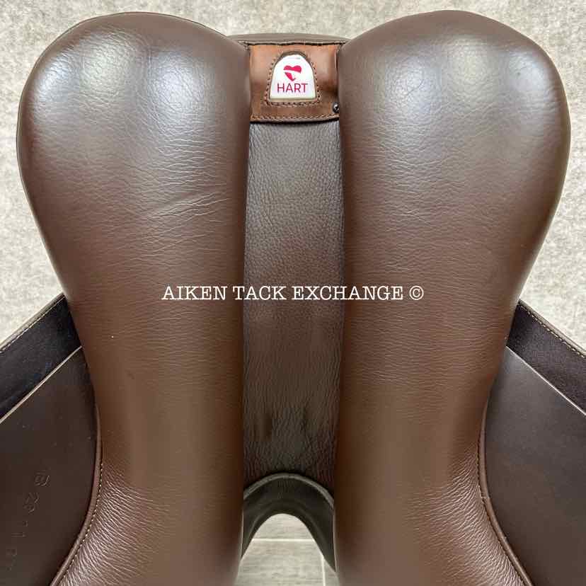 **SOLD** 2020 Bates VSD All Purpose Saddle with HART, 17.5" Seat, Adjustable Tree - Changeable Gullet, CAIR Panels