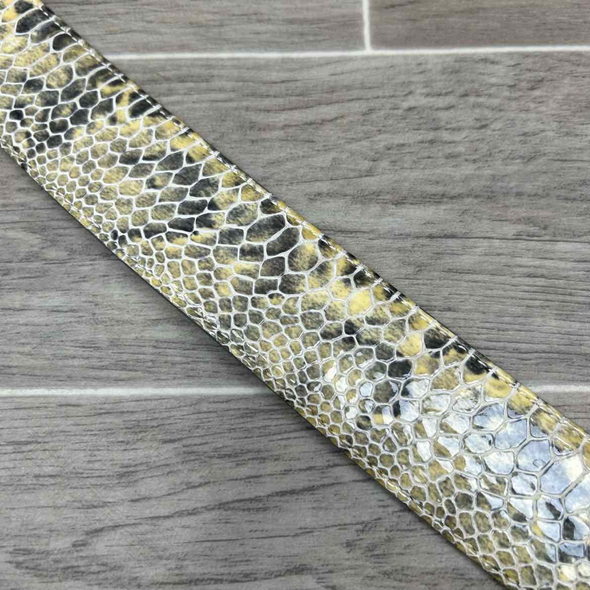Tailored Sportsman Wide Snakeskin Belt, Size Small