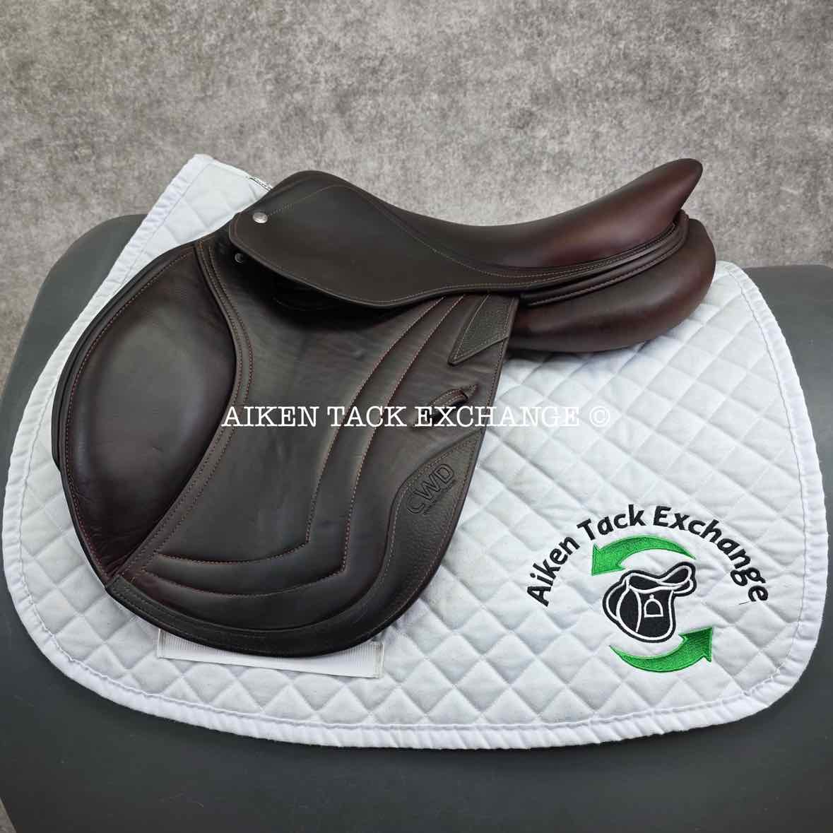 **SOLD** 2015 CWD SE01 Close Contact Jump Saddle, 17" Seat, 1L Flap, Medium Tree, Foam Panels, Full Buffalo Leather
