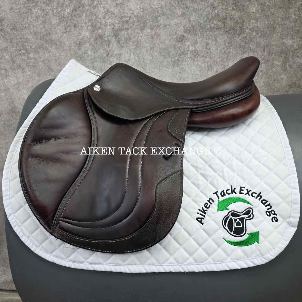 2019 CWD SE01 Close Contact Jump Saddle, 17" Seat, 3C Flap, Medium Tree, Foam Panels, Full Buffalo Leather