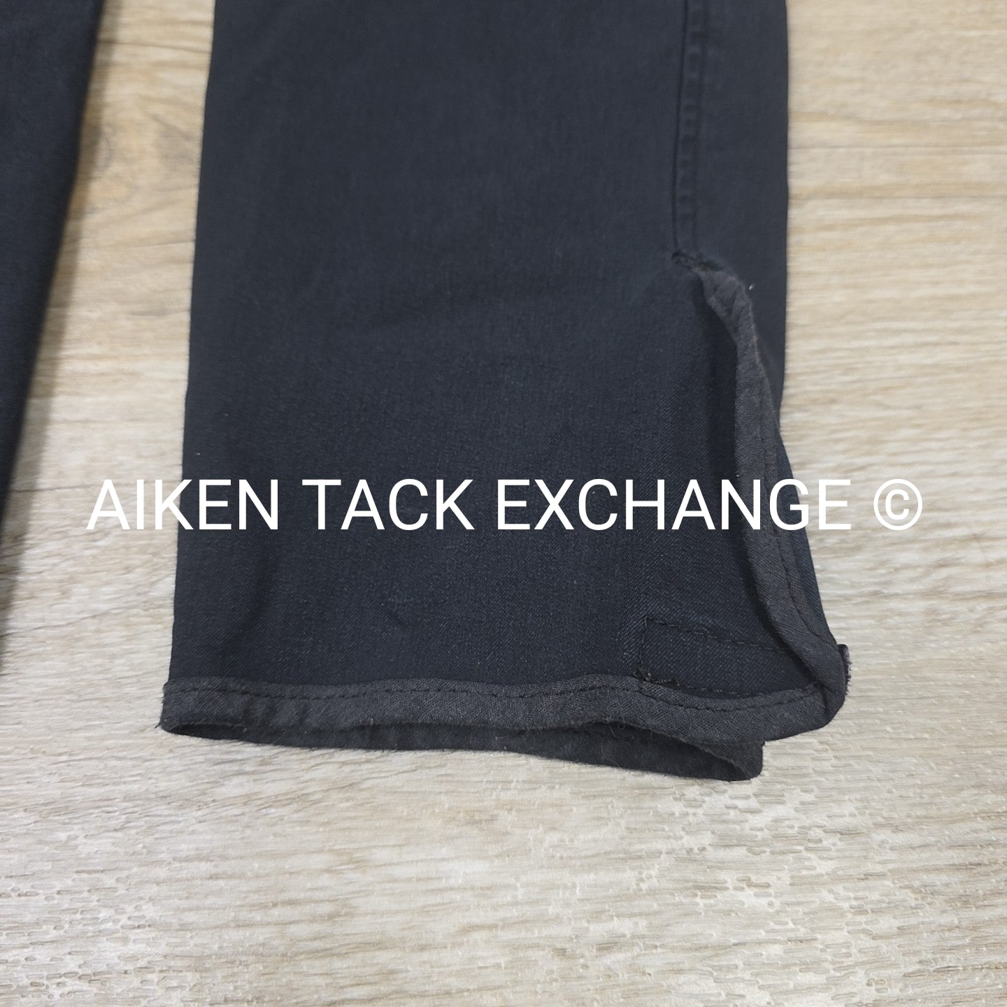 Tailored Sportsman Trophy Hunter Knee Patch Breeches, Size 36