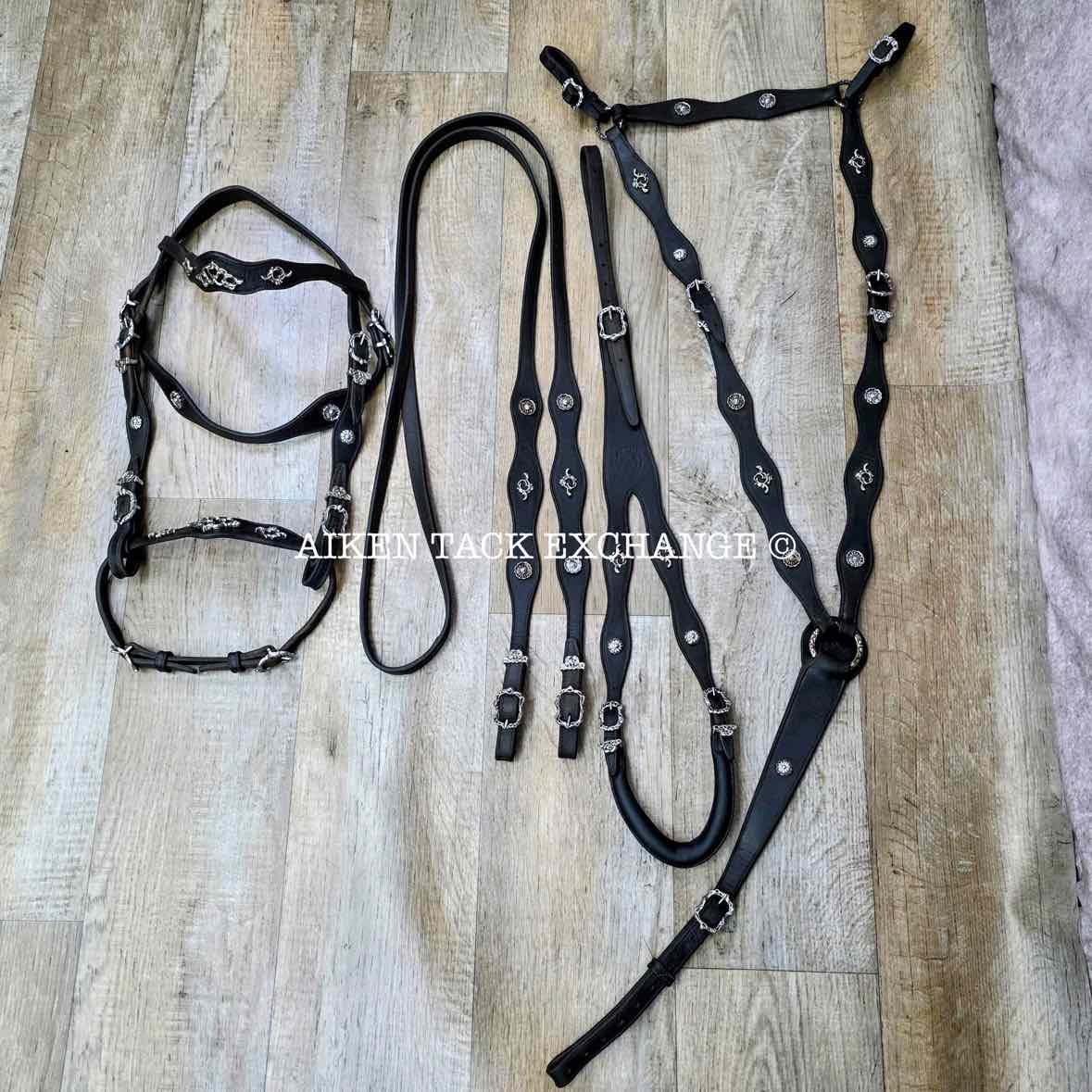 Zaldi Luso Deluxe Portuguese Dressage Saddle, 17" Seat, M/MW Tree, Wool Flocked Panels, Comes with Matching Tack & Accessories