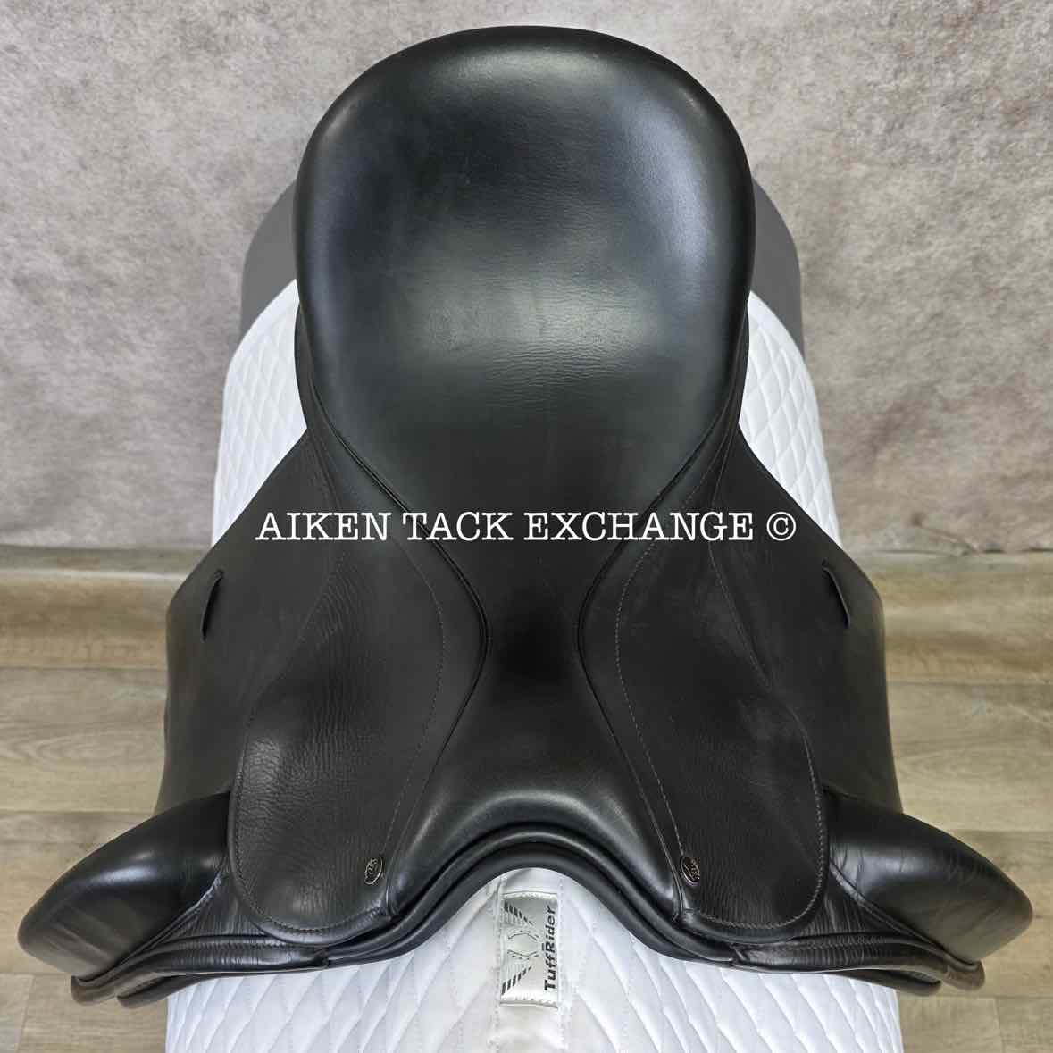 2015 County Perfection Dressage Saddle, 17.5" Seat, Medium Tree, Wool Flocked Panels