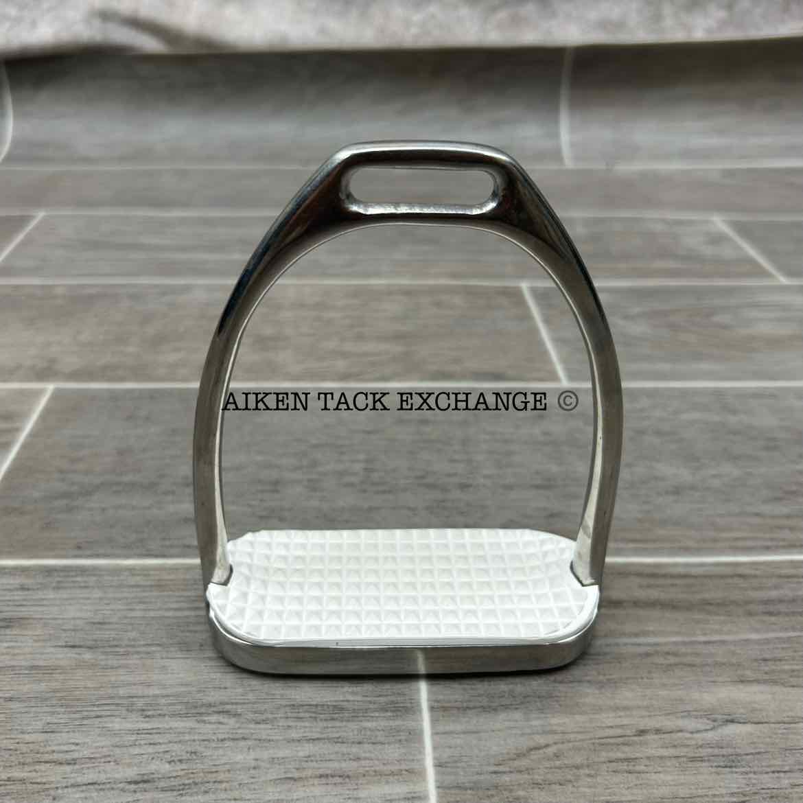 Fillis Stirrup Irons 4.25"