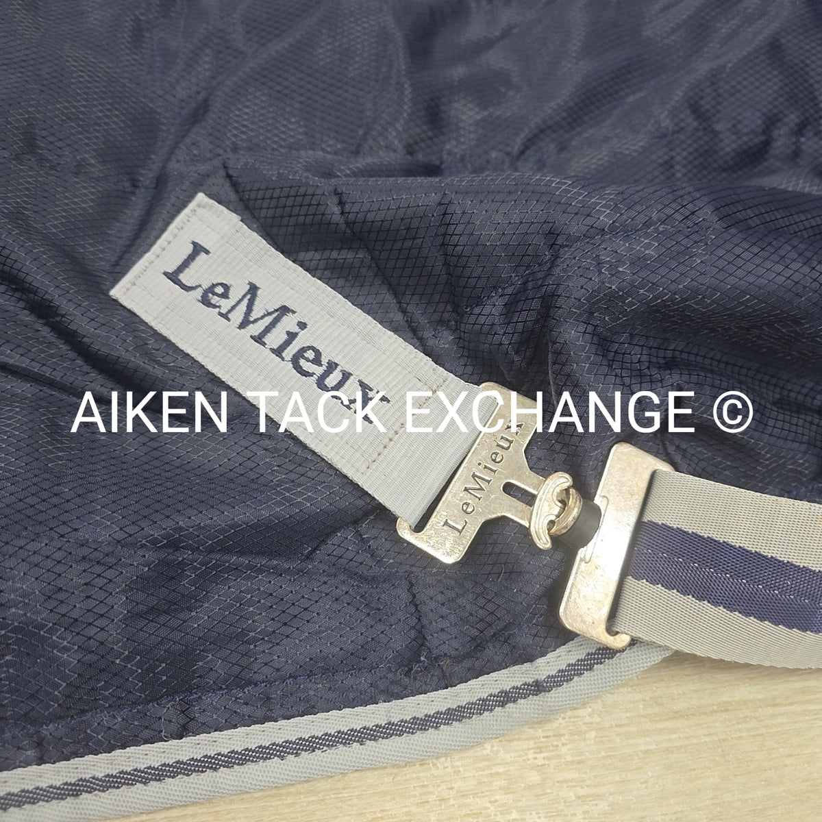 LeMieux Arika 100g fil Stable-Tek Rug, Size 81"
