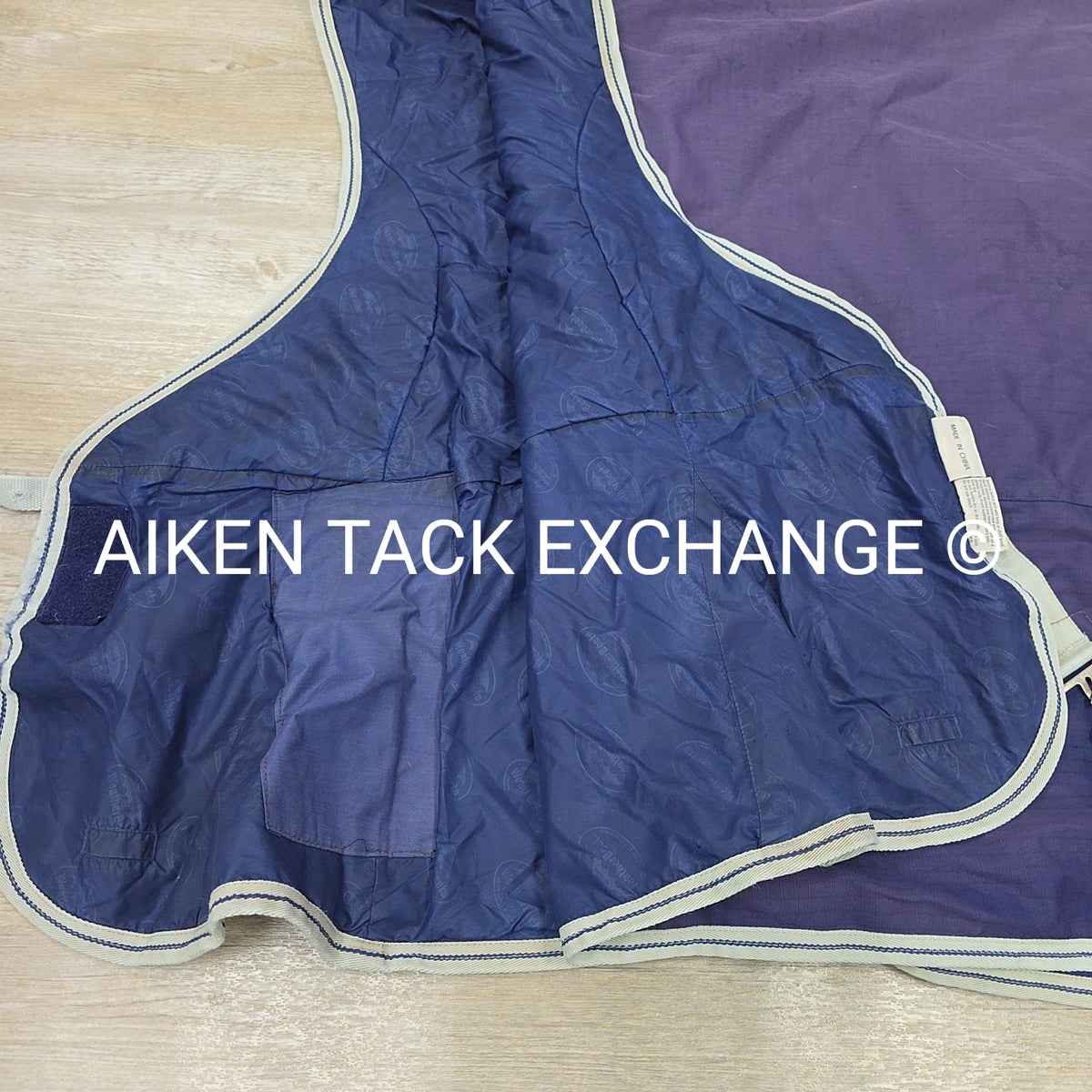 Weatherbeeta Landa High Neck Medium Weight Turnout Blanket, Size 81"