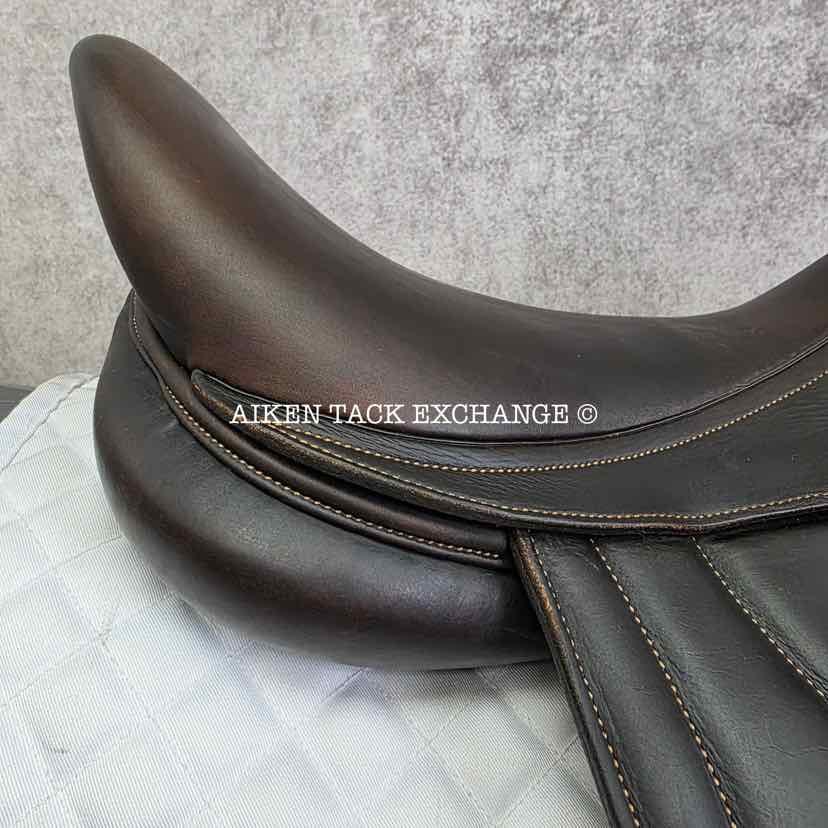 **SOLD** 2003 Antares Cadence Monoflap Dressage Saddle, 17.5" Seat, 2D Flap, MW/W Tree, Foam Panels, Full Buffalo Leather