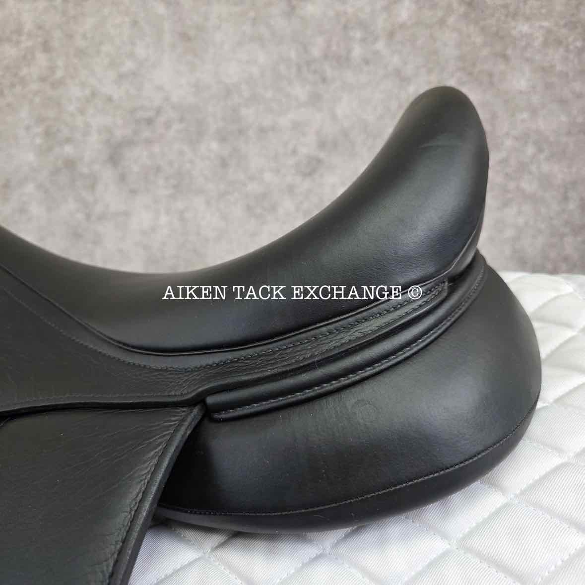 2018 Forestier Aachen Monoflap Dressage Saddle, 17" Seat, 1 Flap, MW/W Tree, PRO Panels, Full Buffalo Leather
