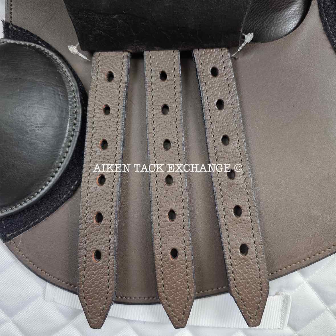 **SOLD** Royal Heritage Stella Jump Saddle, 18" Seat, Adjustable Tree - Changeable Gullet, Wool Flocked Panels