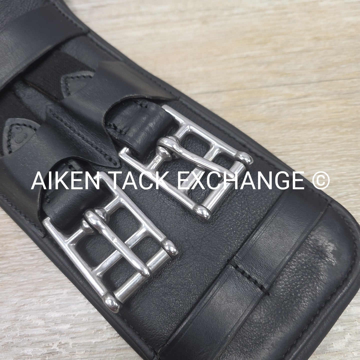 Shires Velociti Lusso Dressage Girth, 26"