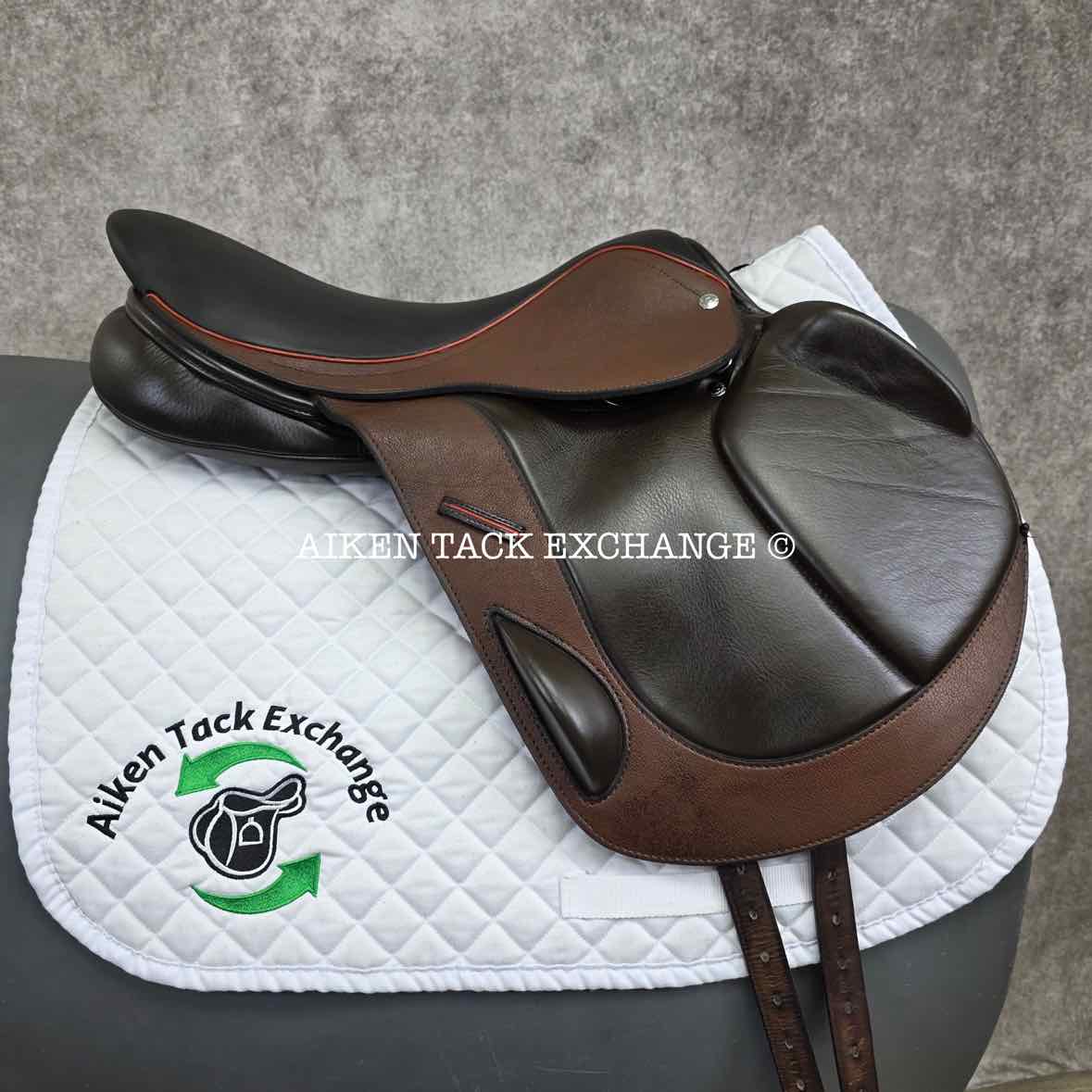 2019 Custom Saddlery Monte Carlo Monoflap Jump Saddle, 17.5" Seat, Adjustable Tree, Wool Flocked Panels
