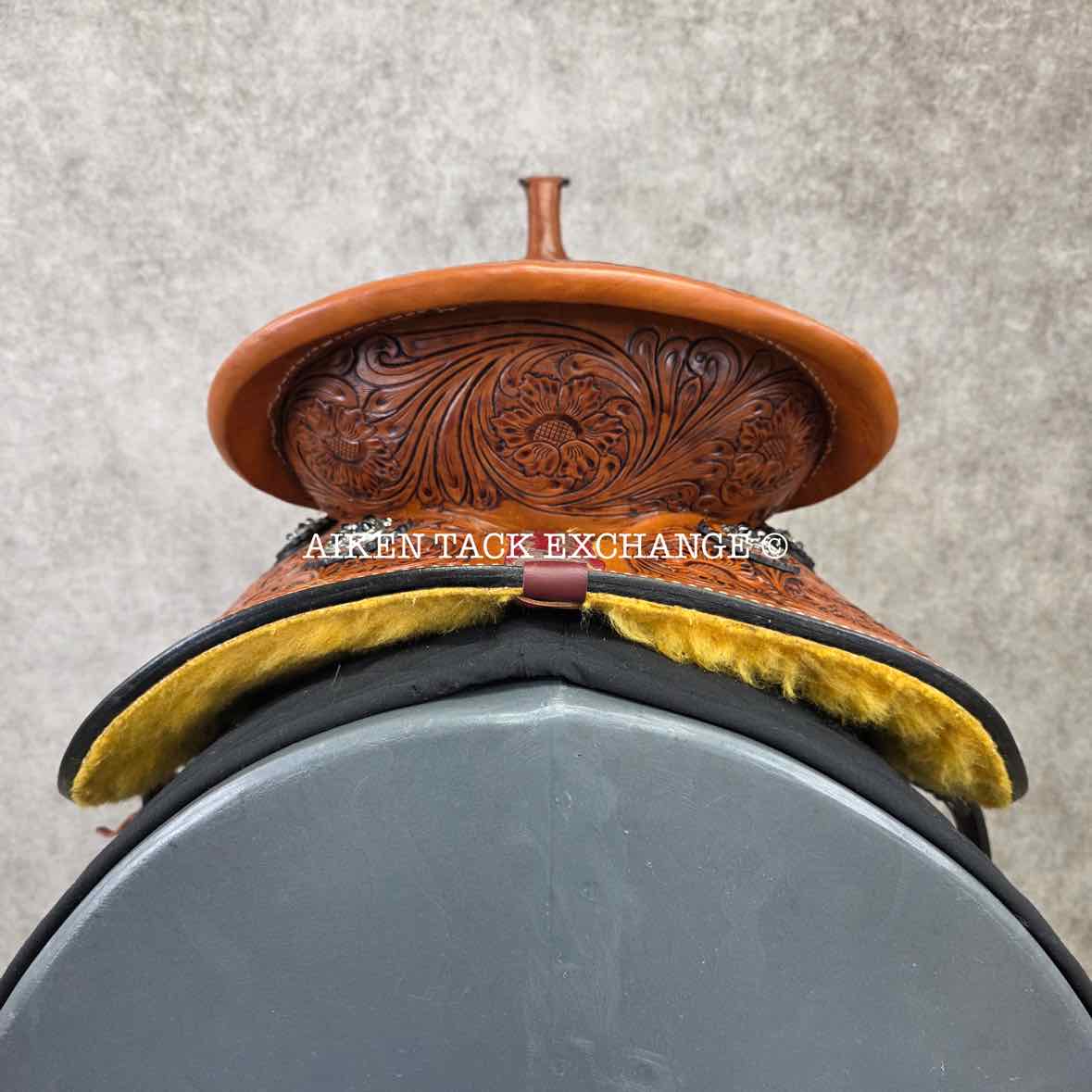 Circle J Western Saddle, 17" Seat, Regular Tree - Semi QH Bars