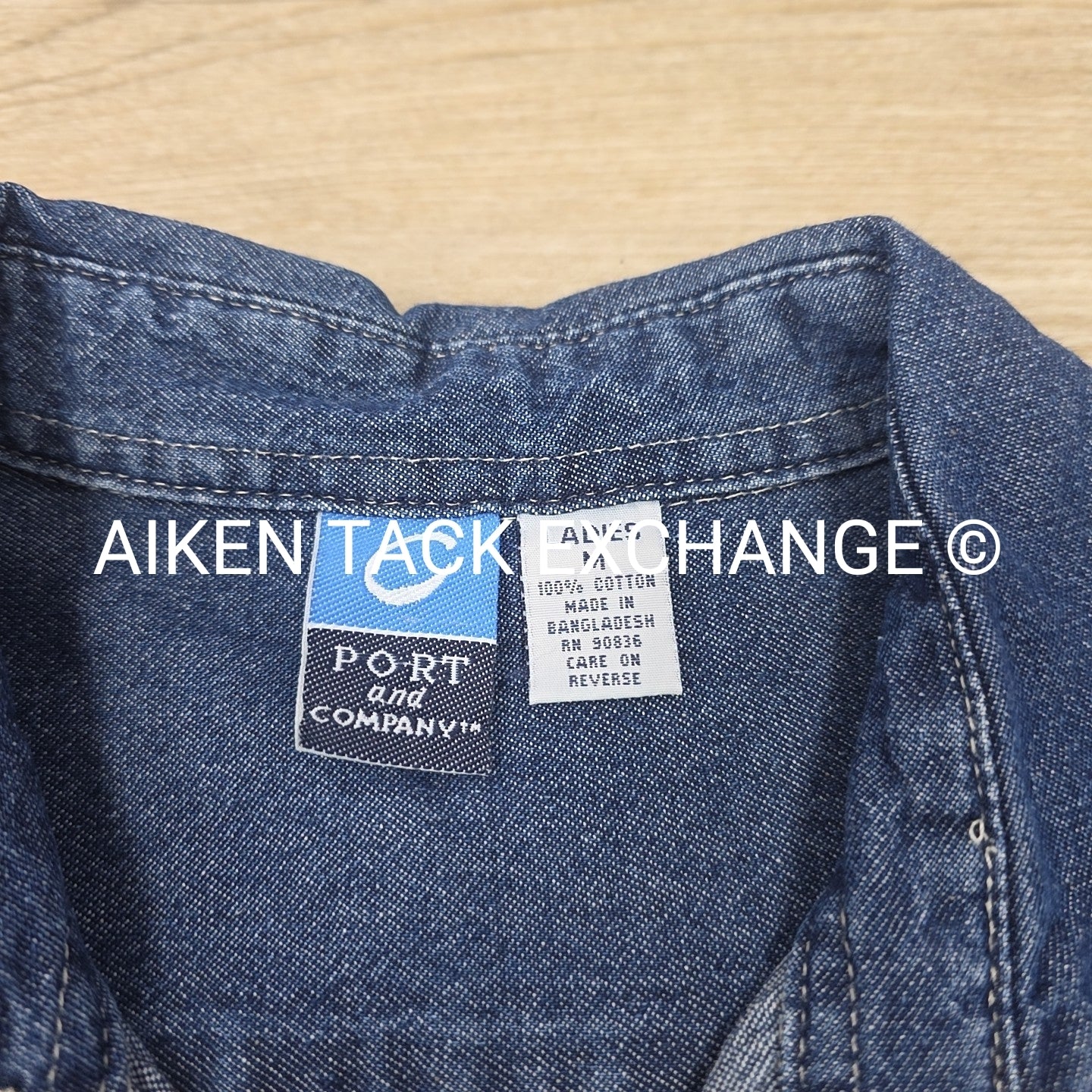 Belle Meade Hunt Denim Short Sleeve Button Down Shirt, Size Medium