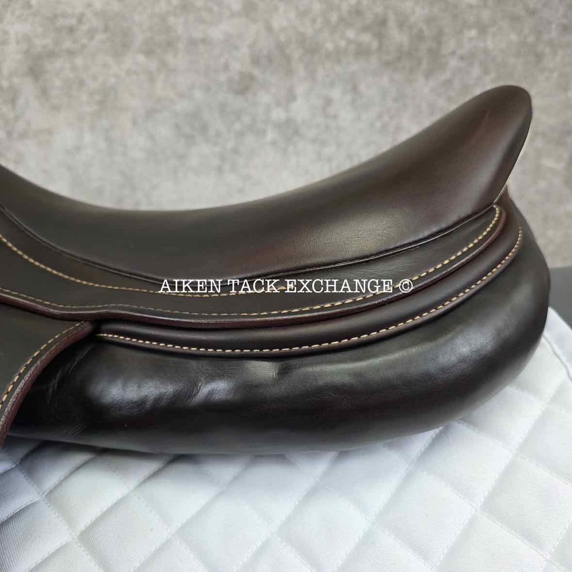 **SOLD** 2023 Prestige X-Advanced K Monoflap Jump Saddle, 18" Seat, 35 Tree - MW/W, Wool Flocked Panels