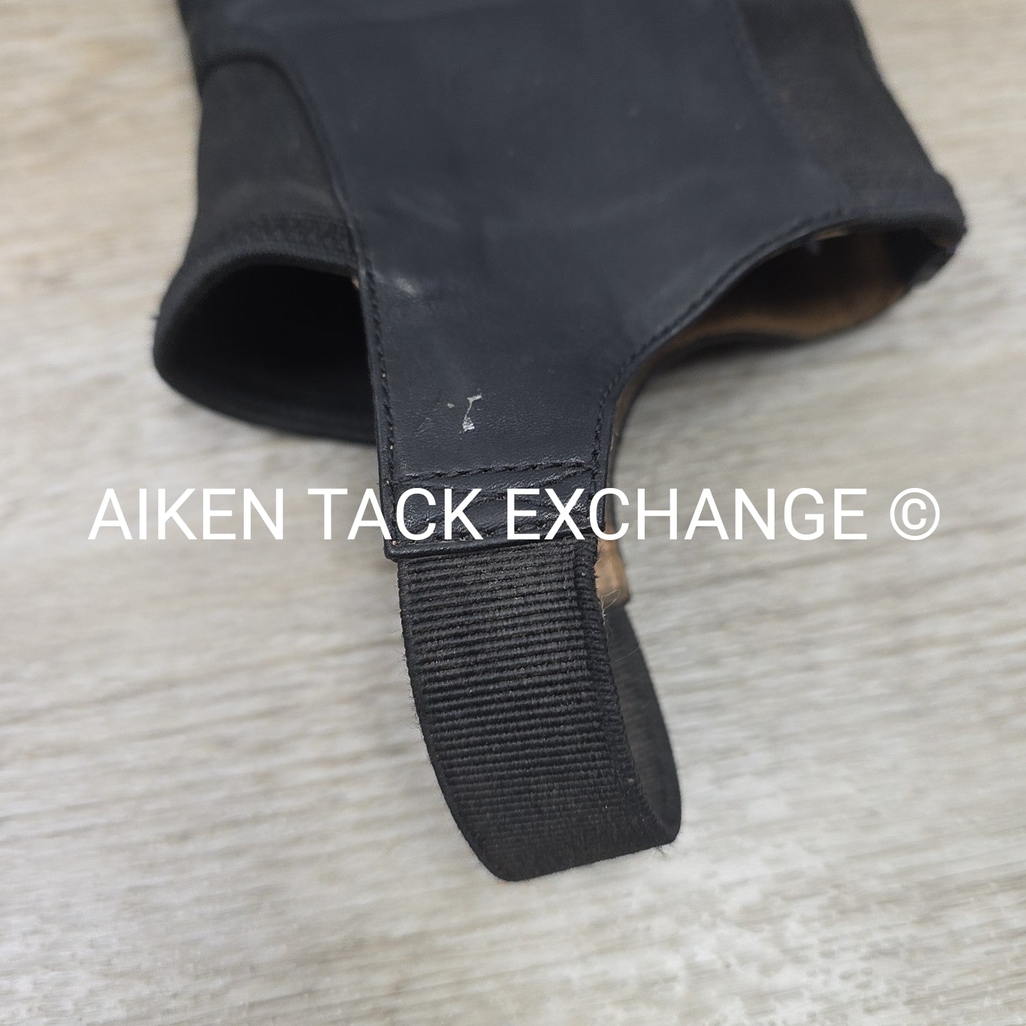 Ariat Close Contour Half Chaps, Size L S