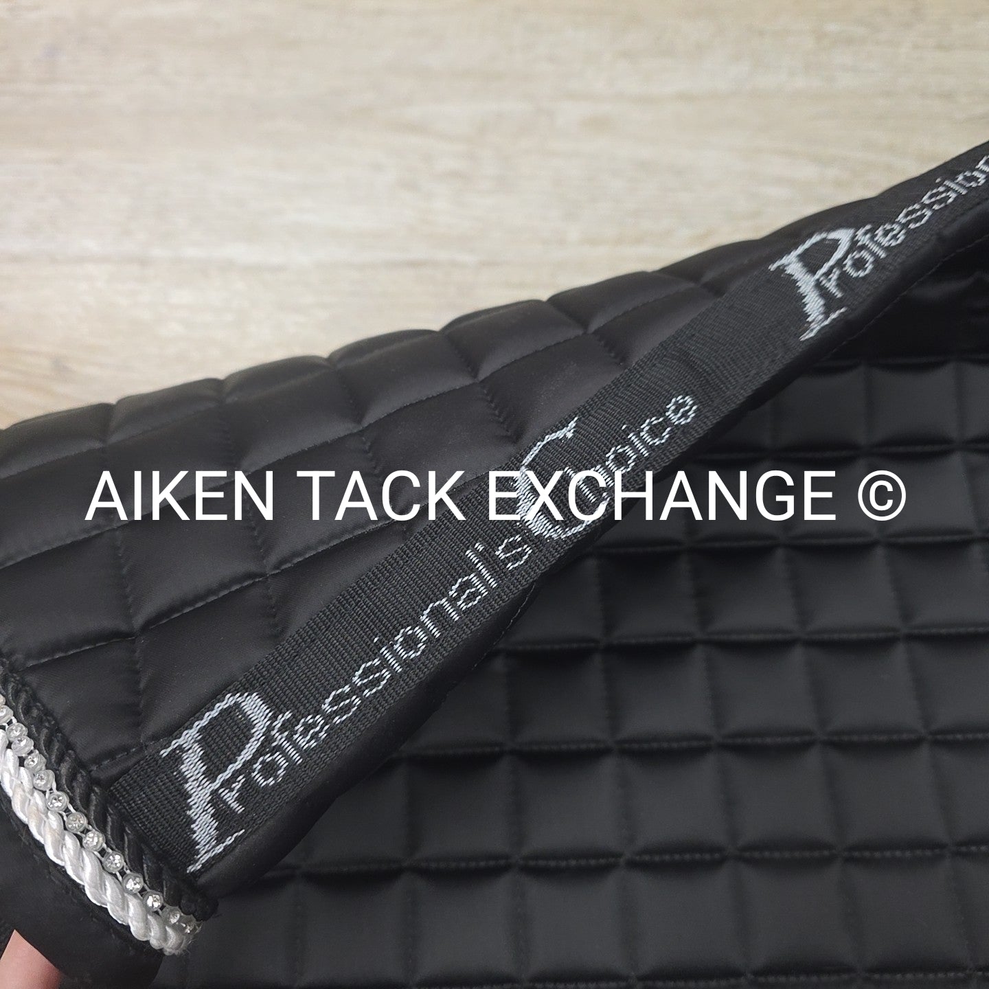 Professionals Choice Satin Jump Saddle Pad
