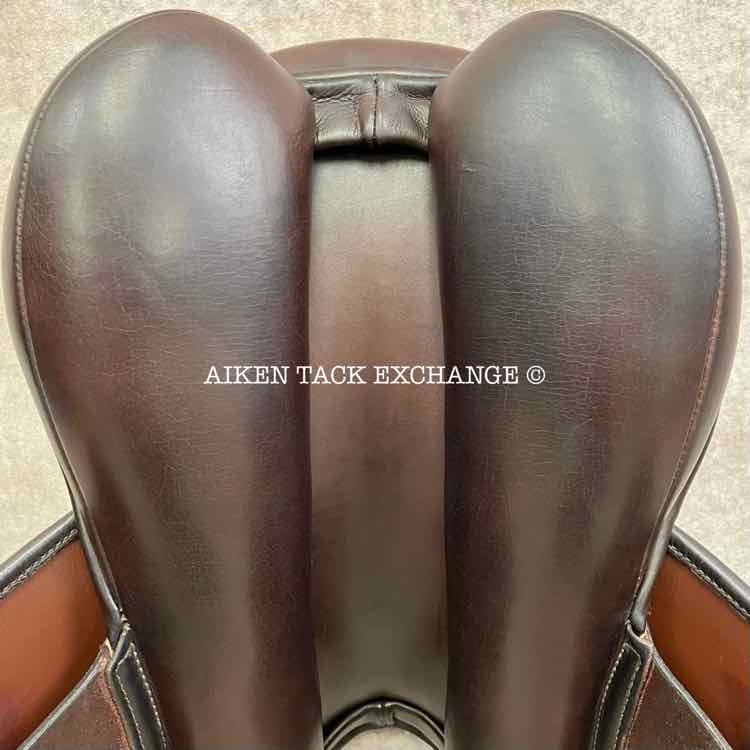 2017 County Solution H/J Close Contact Jump Saddle, 17.5" Seat, Forward Flap, Medium Tree, Wool Flocked Panels