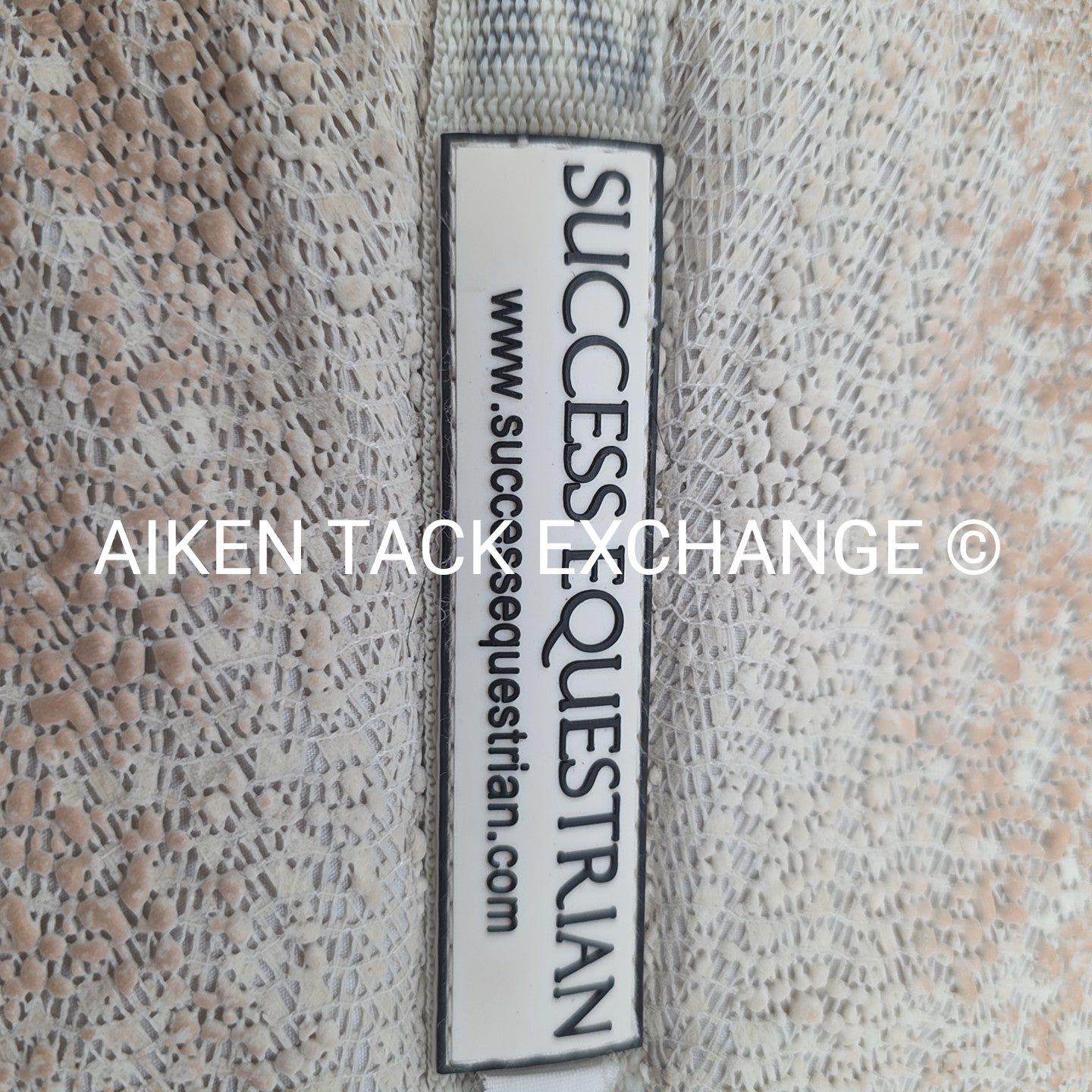 Success Equestrian Deluxe Hunter Pad, Size Medium / 16" - 16.5"