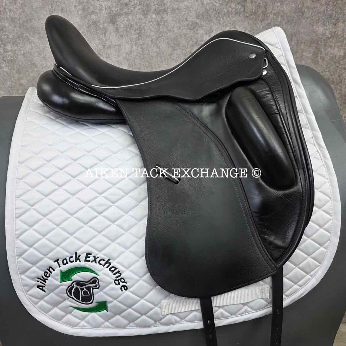 **On Trial** 2017 Custom Saddlery Wolfgang Gemini R Monoflap Dressage Saddle, 17.5" Seat, Adjustable Tree, Wool Flocked Panels