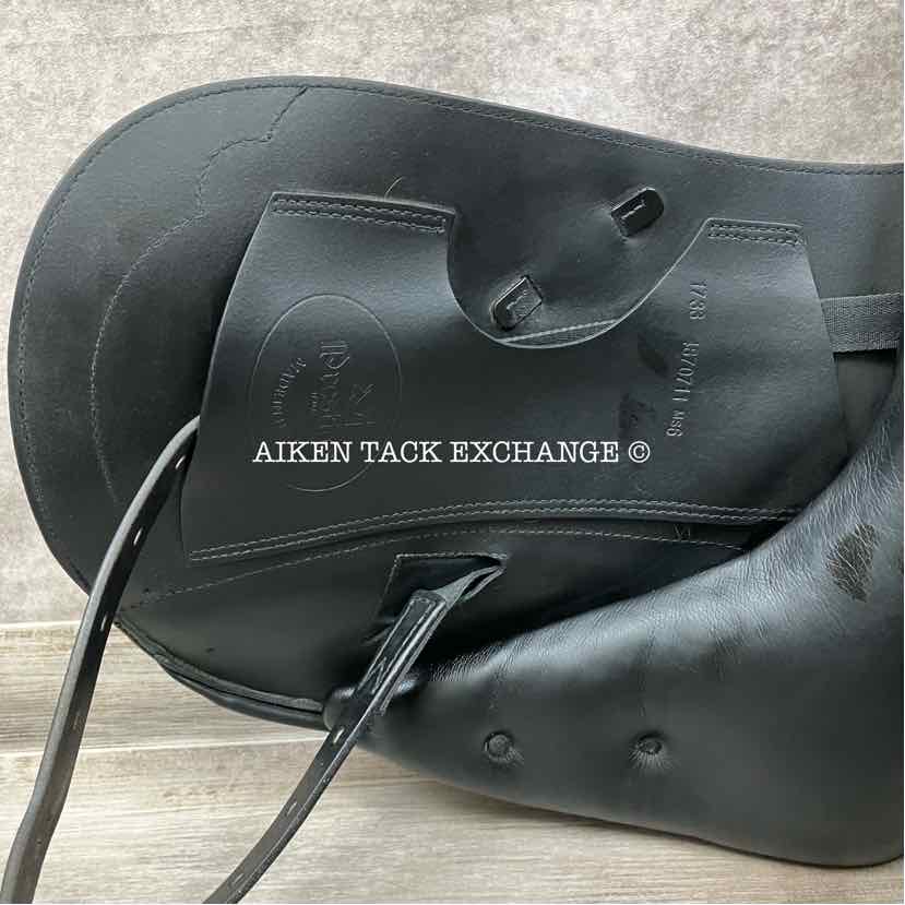 2011 Prestige Venus K Monoflap Dressage Saddle, 17" Seat, 33 Tree - MW, Wool Flocked Panels