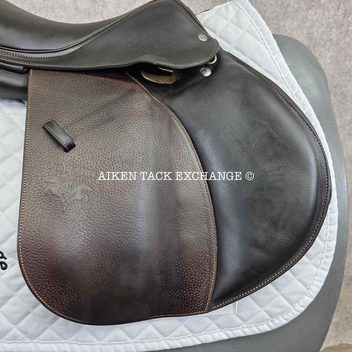 2022 Voltaire Palm Beach Close Contact Jump Saddle, 16.5" Seat, 2AA Flap, Medium Wide Tree, PRO Panels