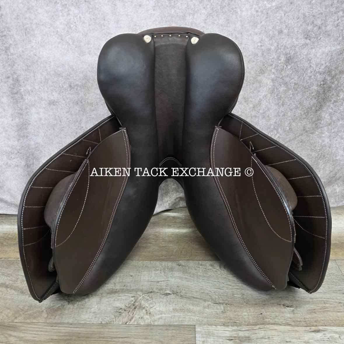 HDR - Henri de Rivel Synergy Close Contact Jump Saddle, 16.5" Seat, Adjustable Tree - Changeable Gullet, Wool Flocked Panels
