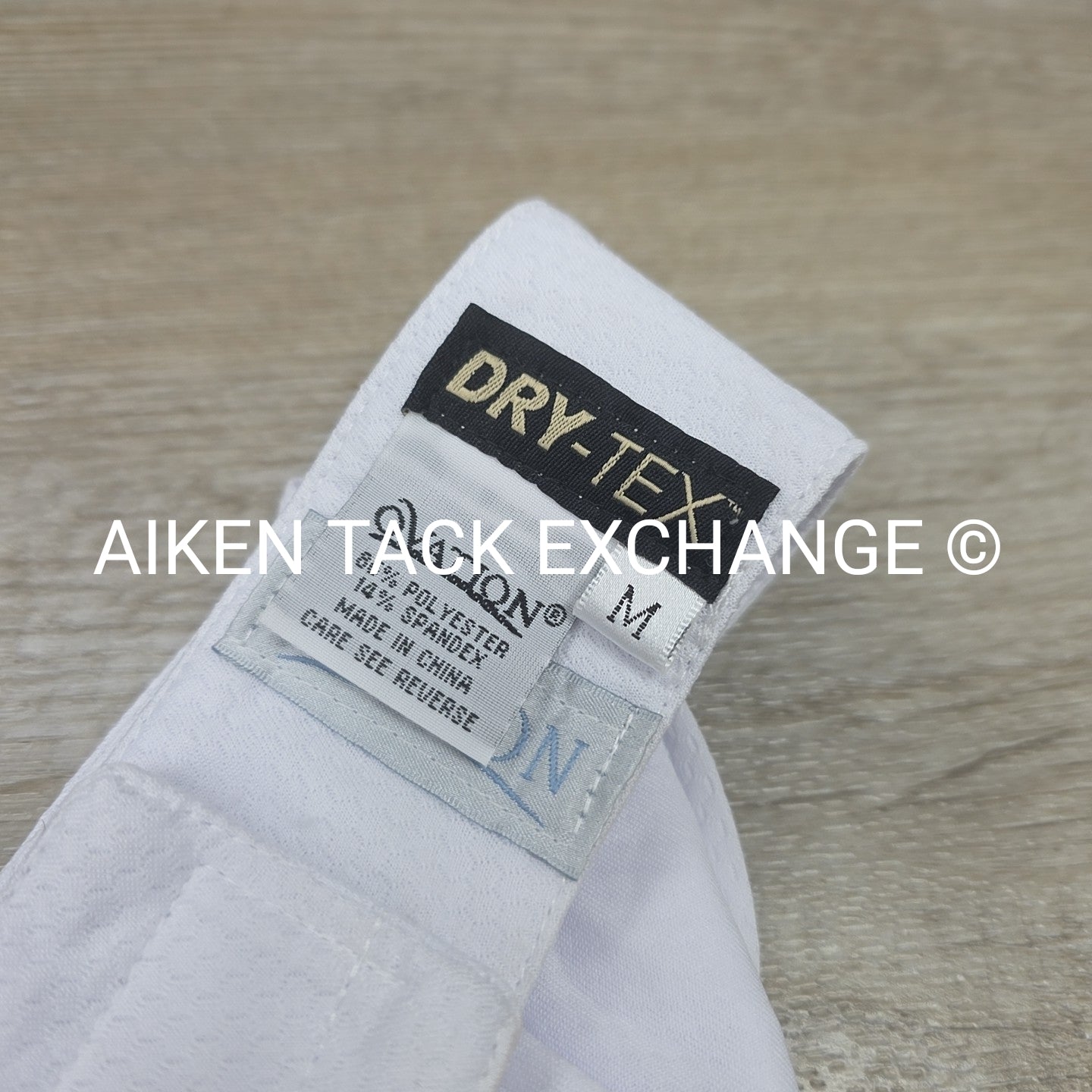 Ovation Dry-Tex Pre-Tied Stock Tie, Medium