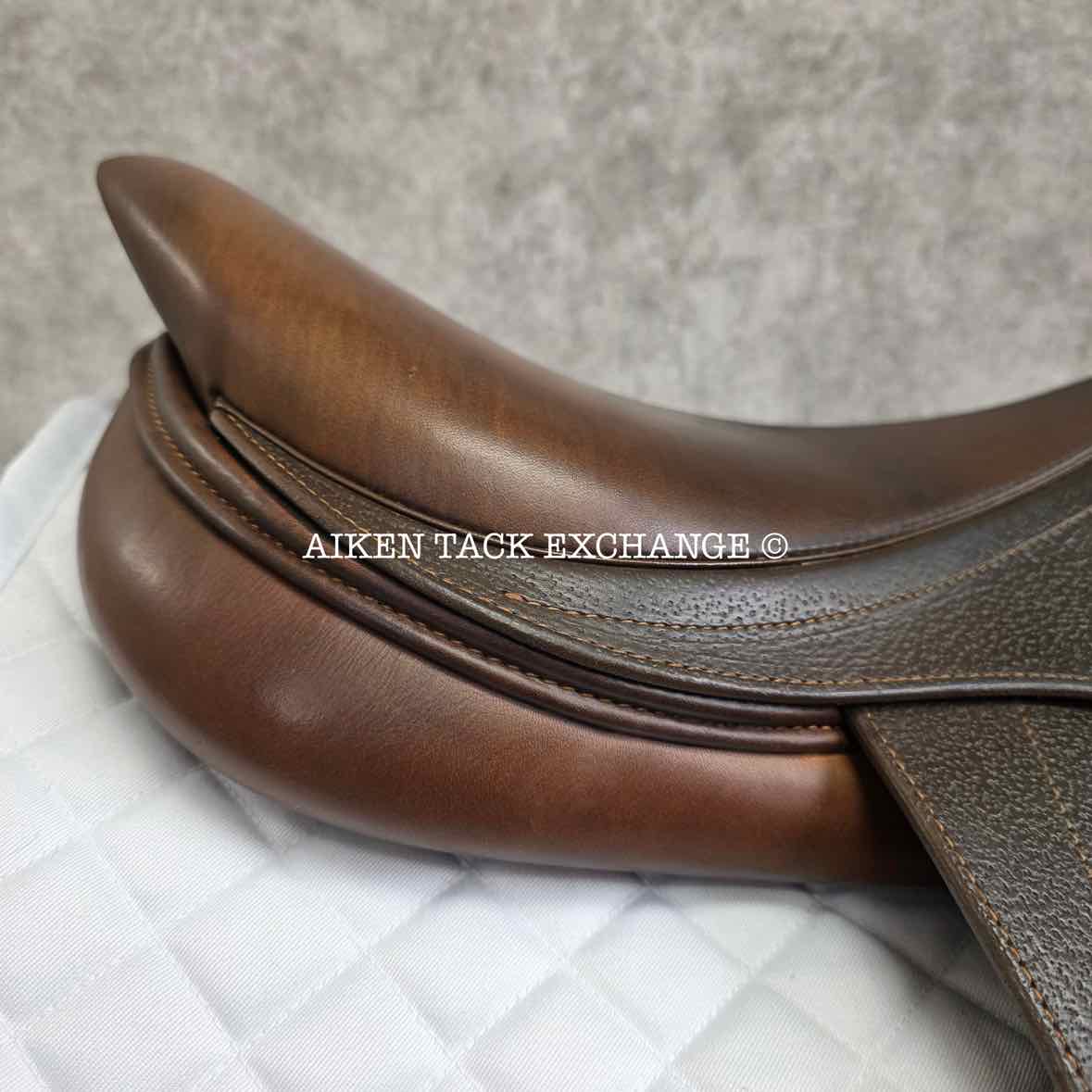 2017 PJ Close Contact Jump Saddle, 17" Seat, 3L Flap, Medium Wide Tree, Foam Panels