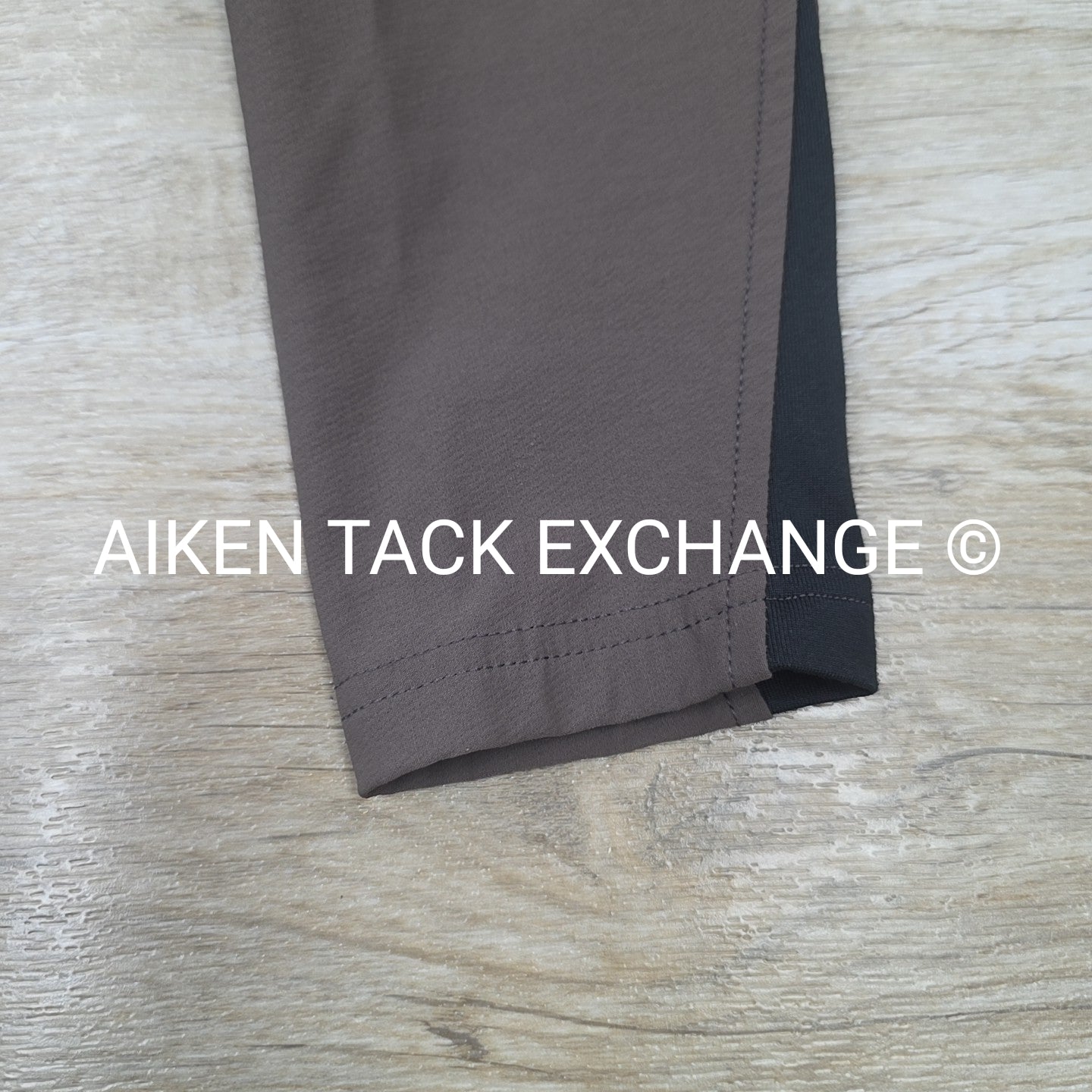 Kerrits Cross Over Knee Patch Breeches, Size Medium