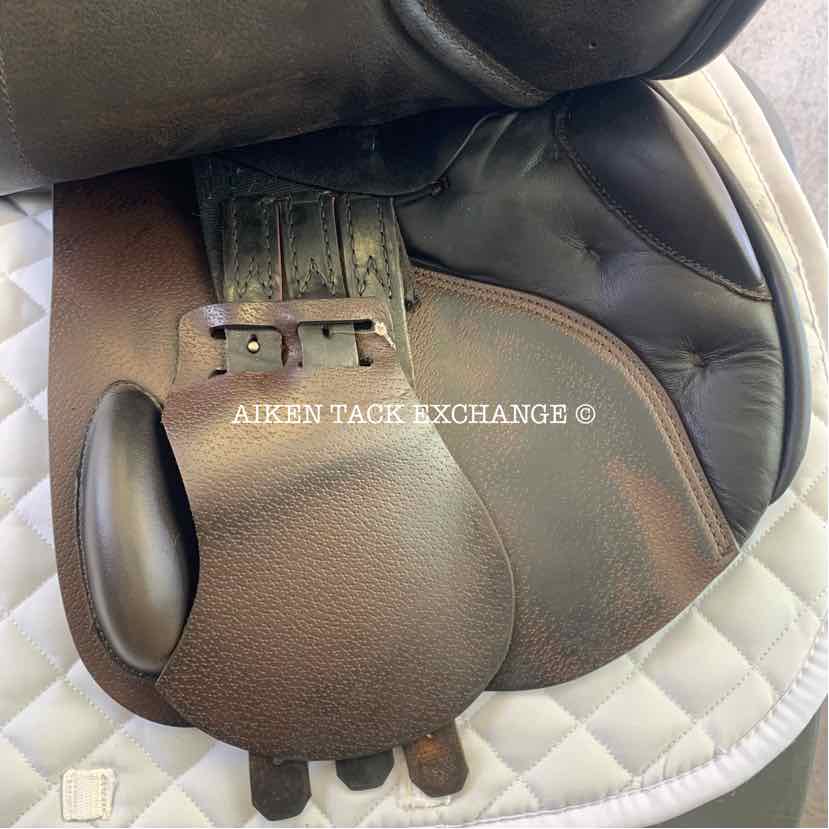 **SOLD** 2020 Prestige Versailles Close Contact Jump Saddle, 16" Seat, 34 Tree - M/MW, Wool Flocked Panels