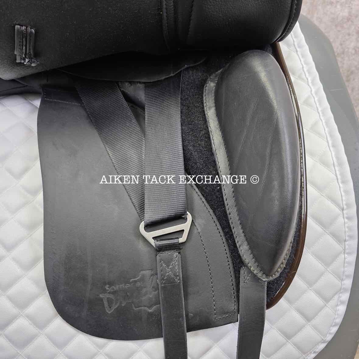 **SOLD** Dresch Phoenix Dressage Saddle, 18" Seat, Short Flap, Wide Tree, Wool Flocked Panels