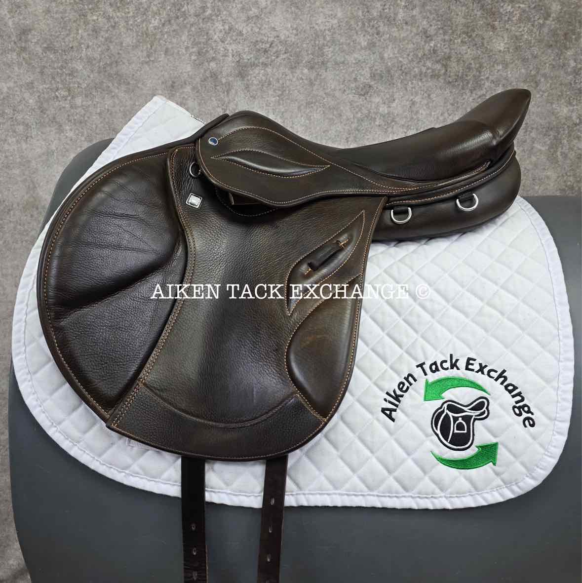**SOLD** 2020 Stubben Phoenix Elite Jump Saddle, 17.5" Seat with Biomex, 28cm Tree - Medium, Wool Flocked Panels