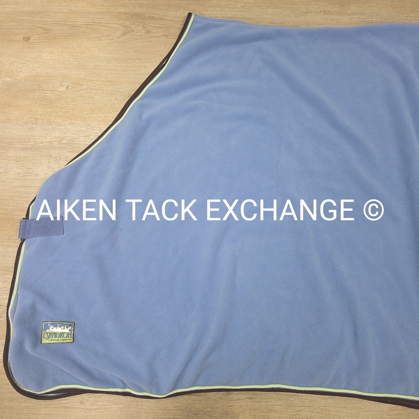 Eskadron Velcro Front Closure Fleece Cooler, Size Medium (73")