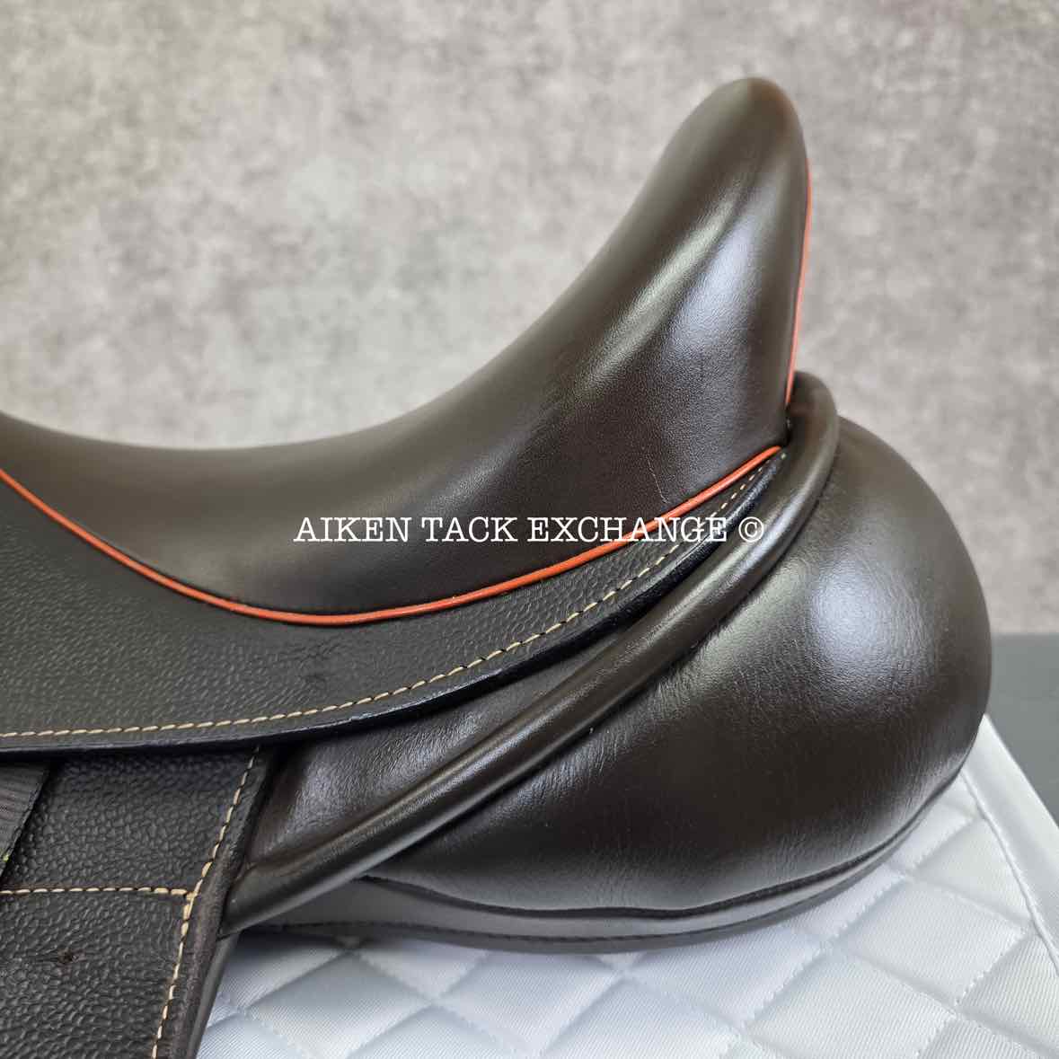 2018 Custom Saddlery Icon Flight 2 Monoflap Dressage Saddle, 17.5" Seat, Adjustable Tree, Wool Flocked Hybrid Panels