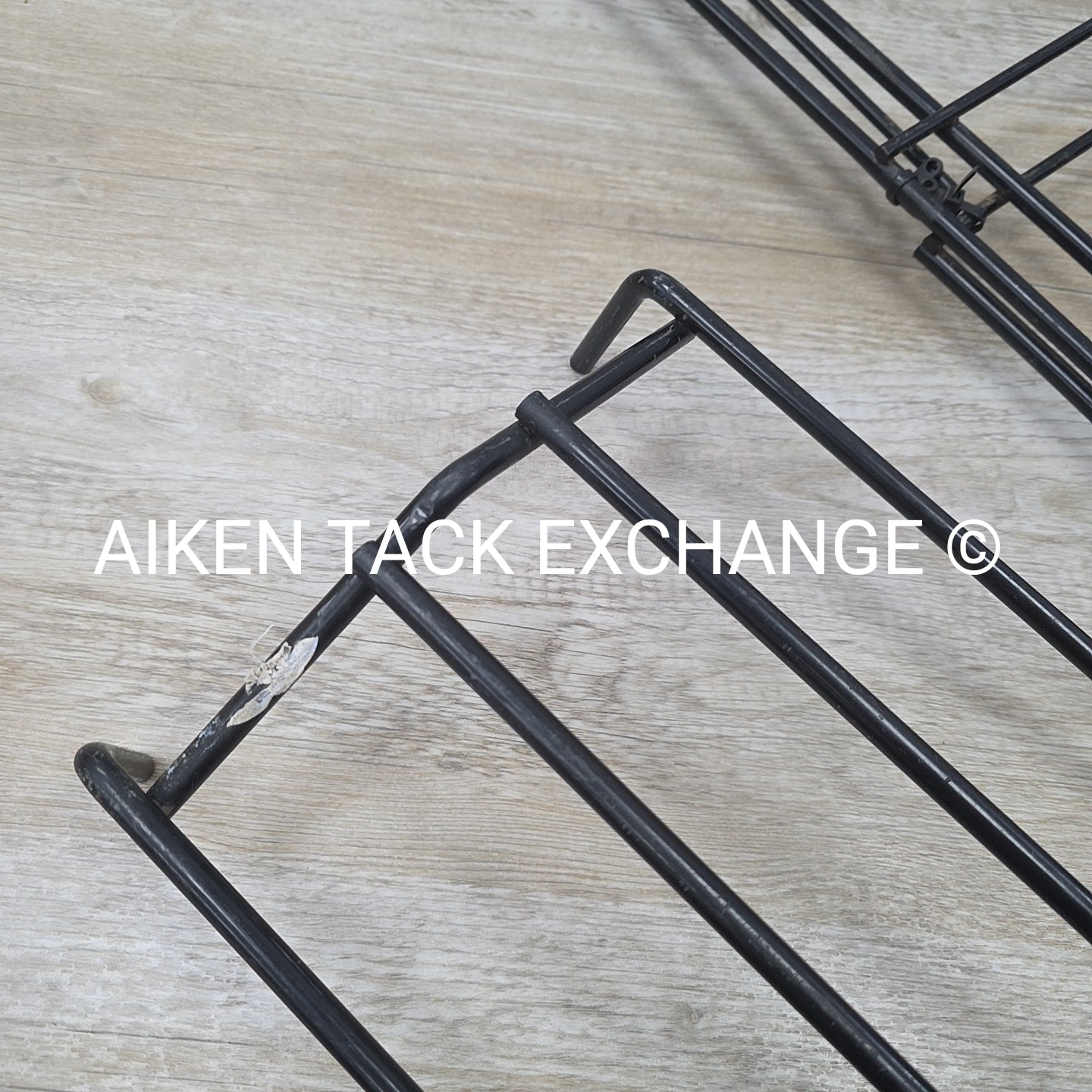 Easy-Up Interchangeable Saddle Rack System with 2 Saddle Racks