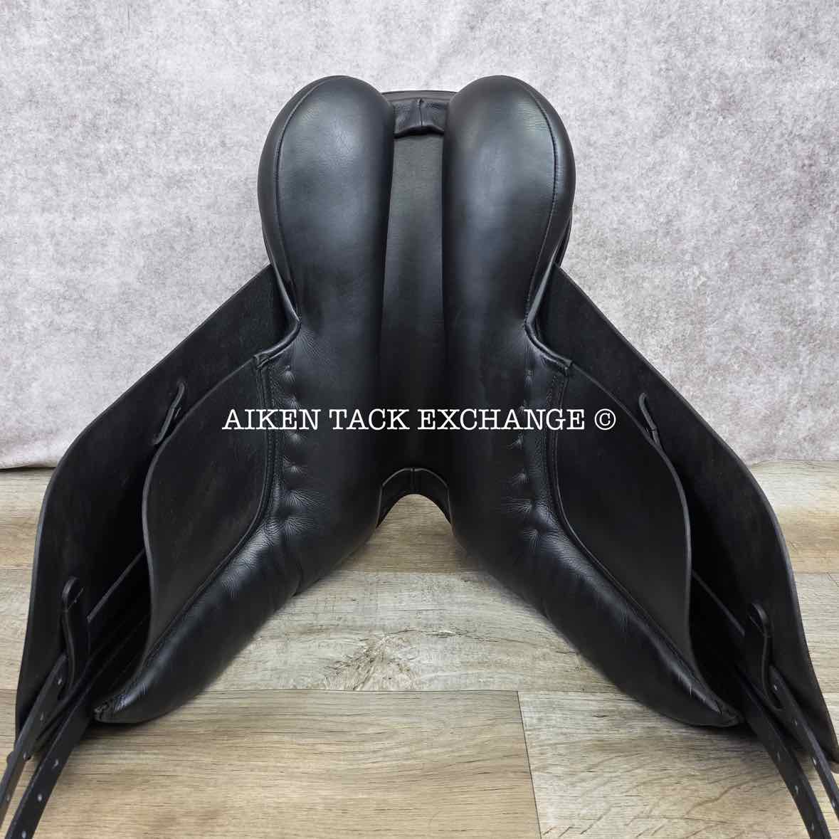 **SOLD** 2016 County Competitor Dressage Saddle, 18" Seat, Narrow Tree, Wool Flocked Skid Row Panels