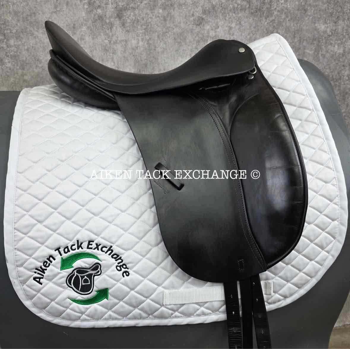 County Competitor Dressage Saddle, 17" Seat, Medium Narrow Tree, Wool Flocked Panels