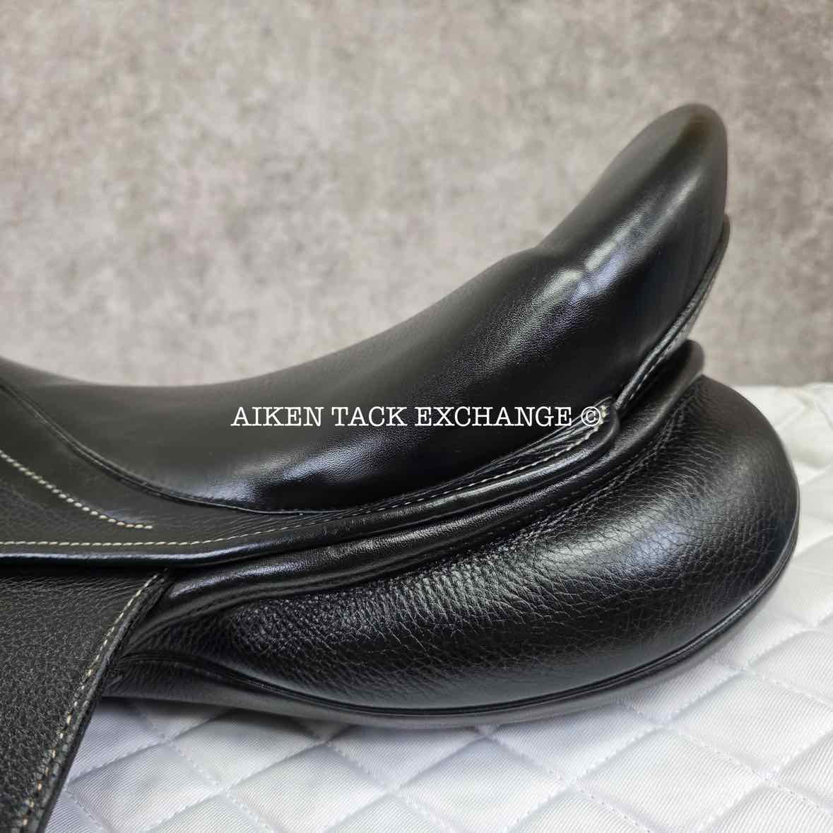 2015 Stubben Genesis Deluxe CL NT Dressage Saddle, 17.5" Seat with Biomex, 28cm Tree - Medium Narrow, Wool Flocked Panels