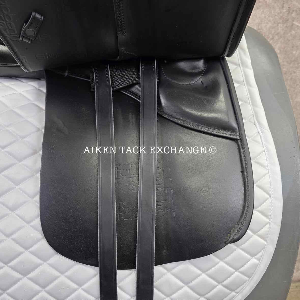 2012 Stubben Genesis CL Deluxe Dressage Saddle, 17.5" Seat w/ Biomex, 28cm Tree - Medium, Wool Flocked Panels