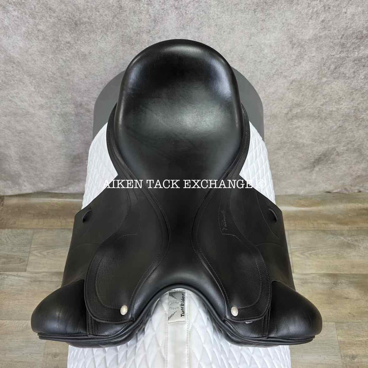 **SOLD** 2009 Amerigo Pinerolo Classic Dressage Saddle, 17.5" Seat, Medium Wide Tree, Wool Flocked Panels